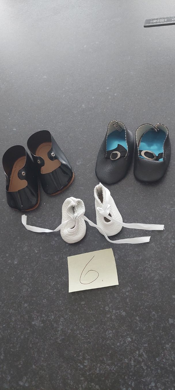 Poupées: 3 Paar Puppenschuhe  – Neuf (Voir description) à Muri AG par nindo1