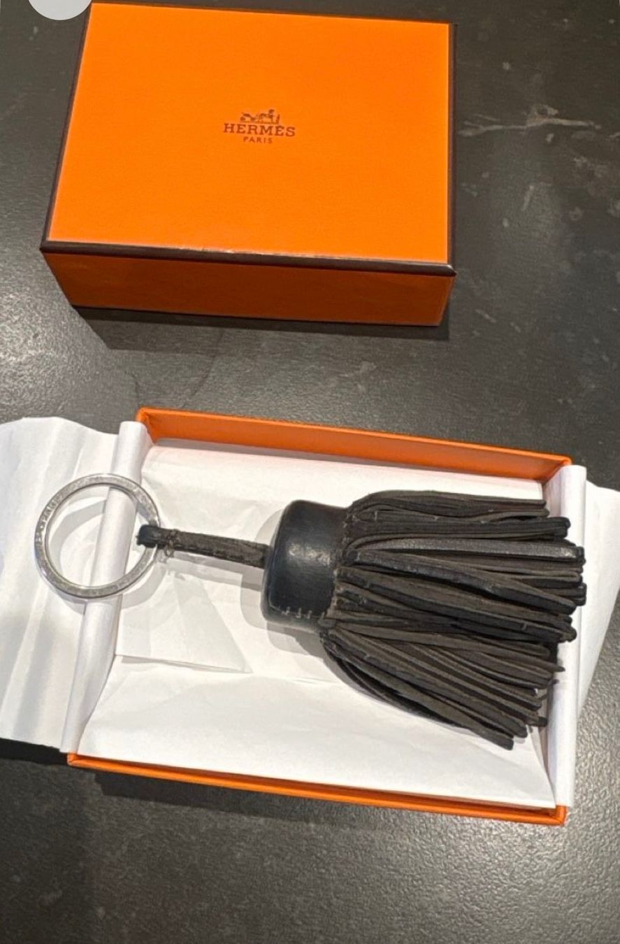 Hermès Schlüsselanhänger & - bänder: Hermes Schlüsselanhänger – Gebraucht aus Basel von mimi8668