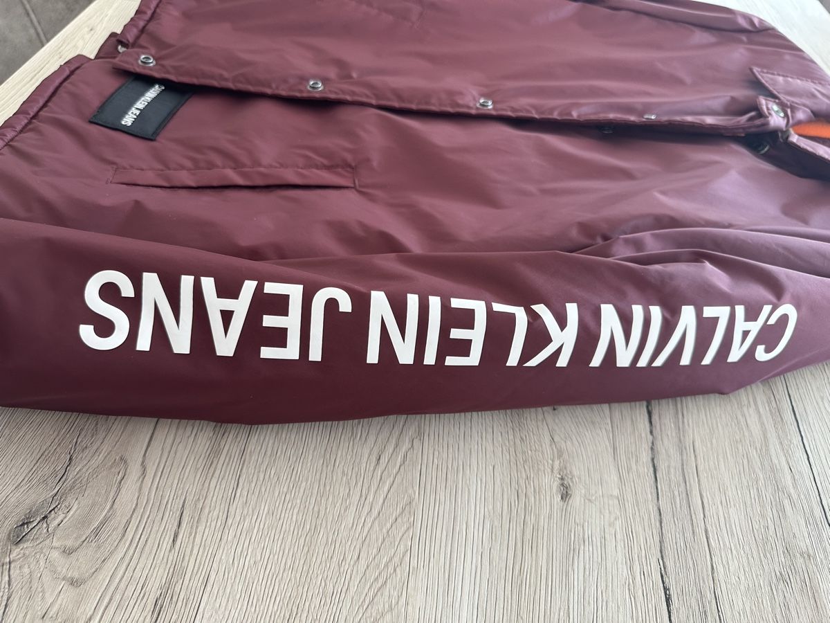 Giacche: Veste Calvin Klein Jeans Bordeaux – Usato da Moutier venduto da francisco20 2