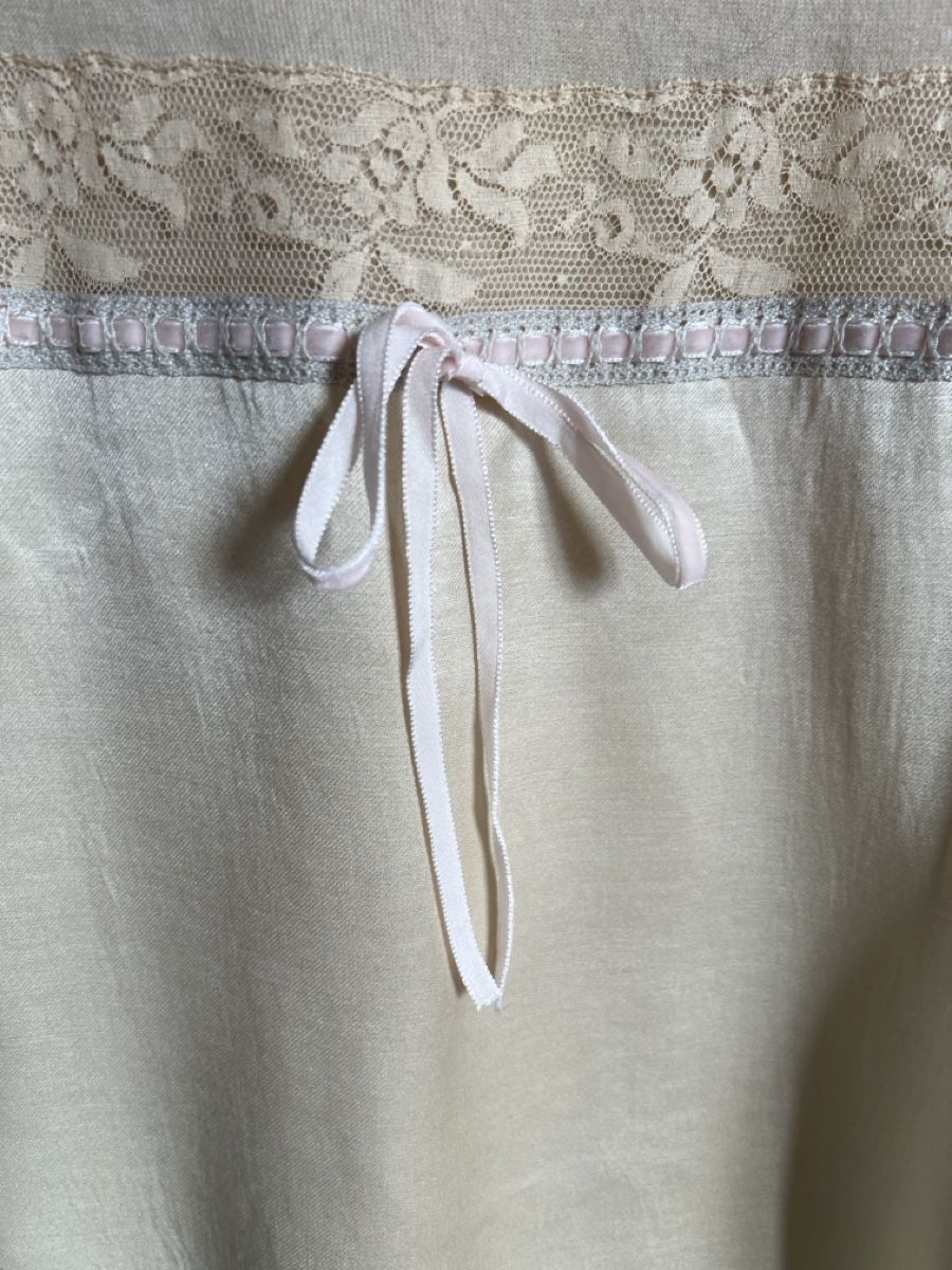 Moschino Vestiti: MOSCHINO Victorian Silk Dress – Usato da Genève venduto da eppla 2
