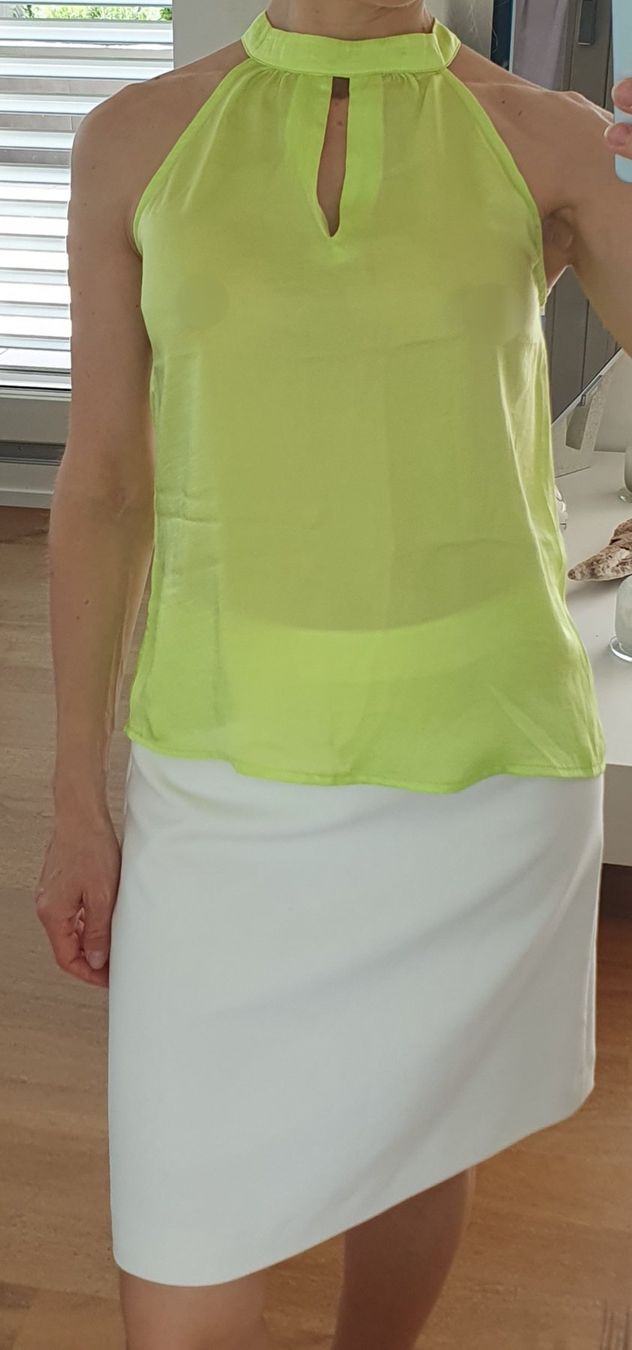 Top: Designer Top in hellgrün Satin Grösse 34/XS – Usato da Stansstad venduto da InStyle8