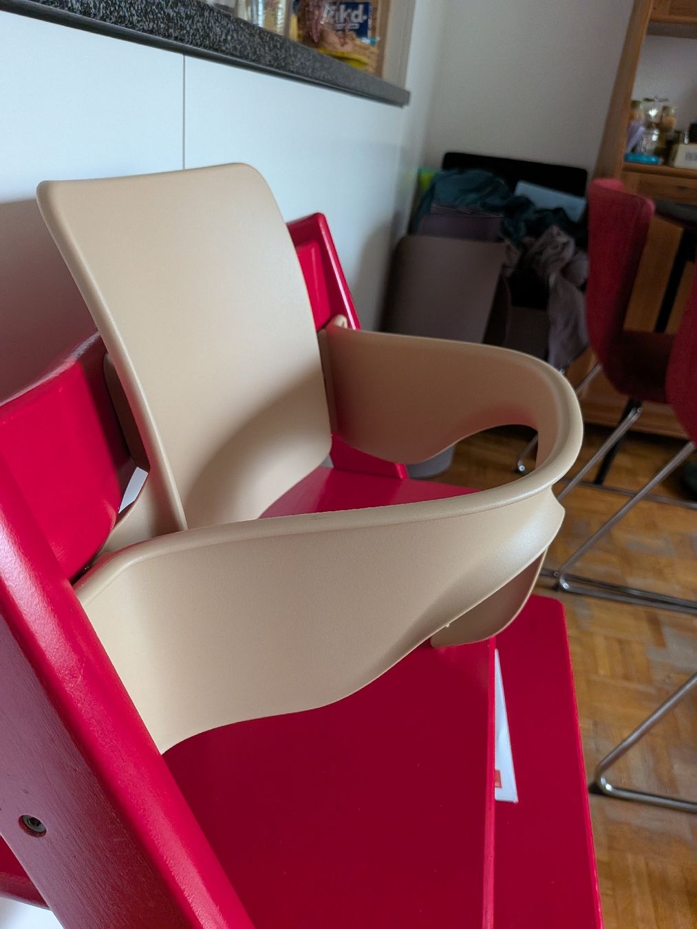 Stokke Seggioloni: STROKKE Tripp trapp baby set BEIGE – Nuovo e nell'imballaggio originale da Genève venduto da Loloana 1