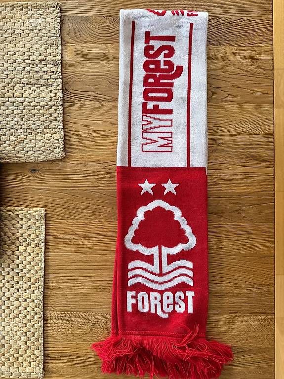 Spiele: Nottingham Forest Schal Membership NEU – Gebraucht aus Bern von gregnenn 1