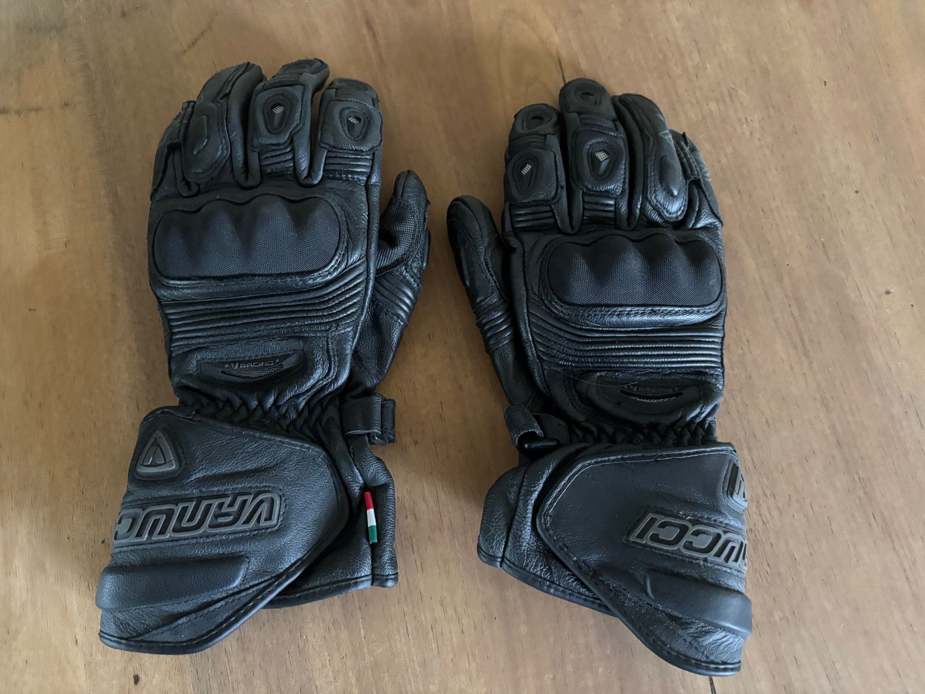 Vanucci Guanti & manicotti: Vanucci Echtleder Motorradhandschuhe Gr. S/M Black – Usato da Zürich venduto da Peter_Schmitt