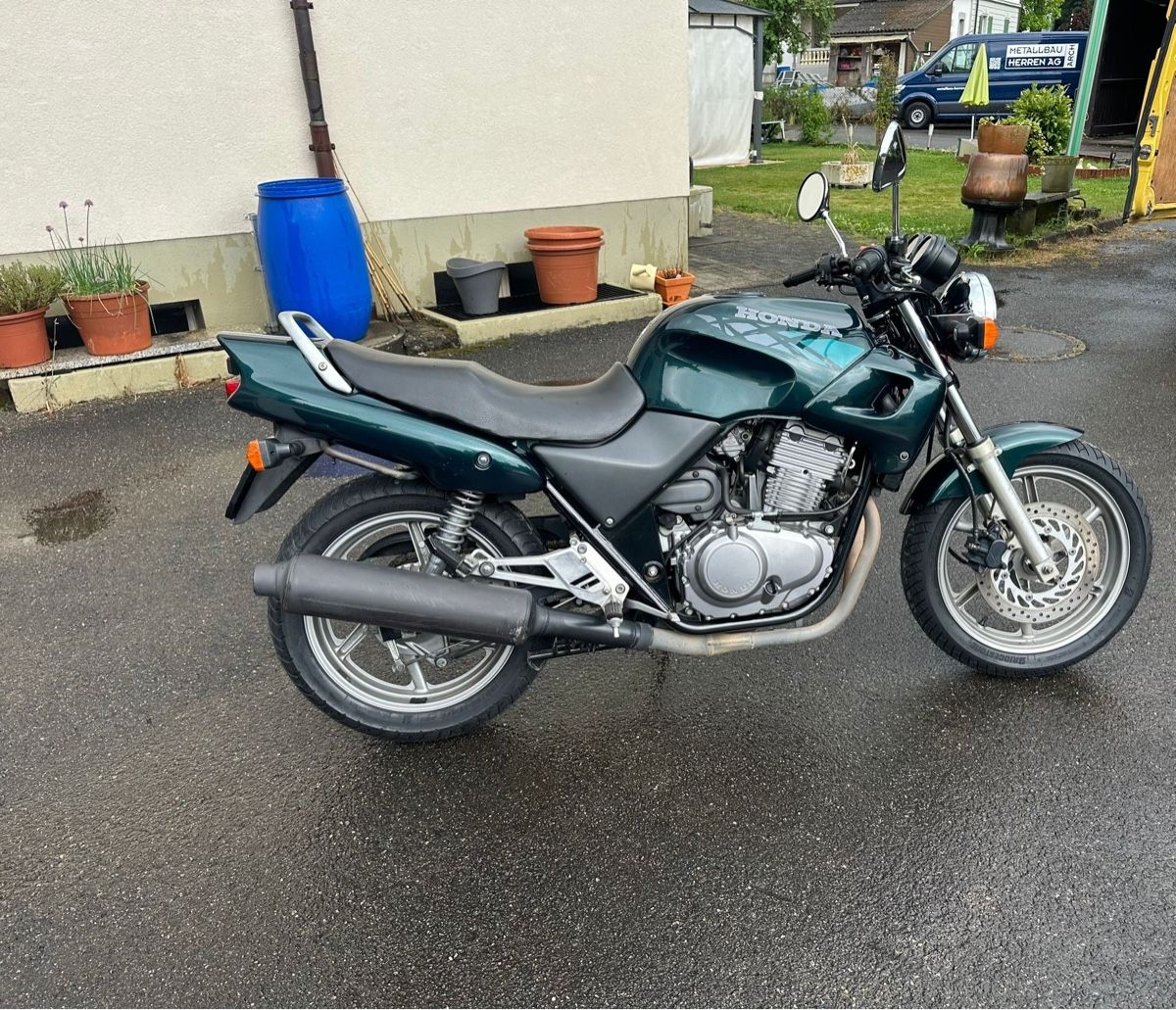 Honda Touring: Honda CB 500 – D'occasion à Tafers par Mibe20 5