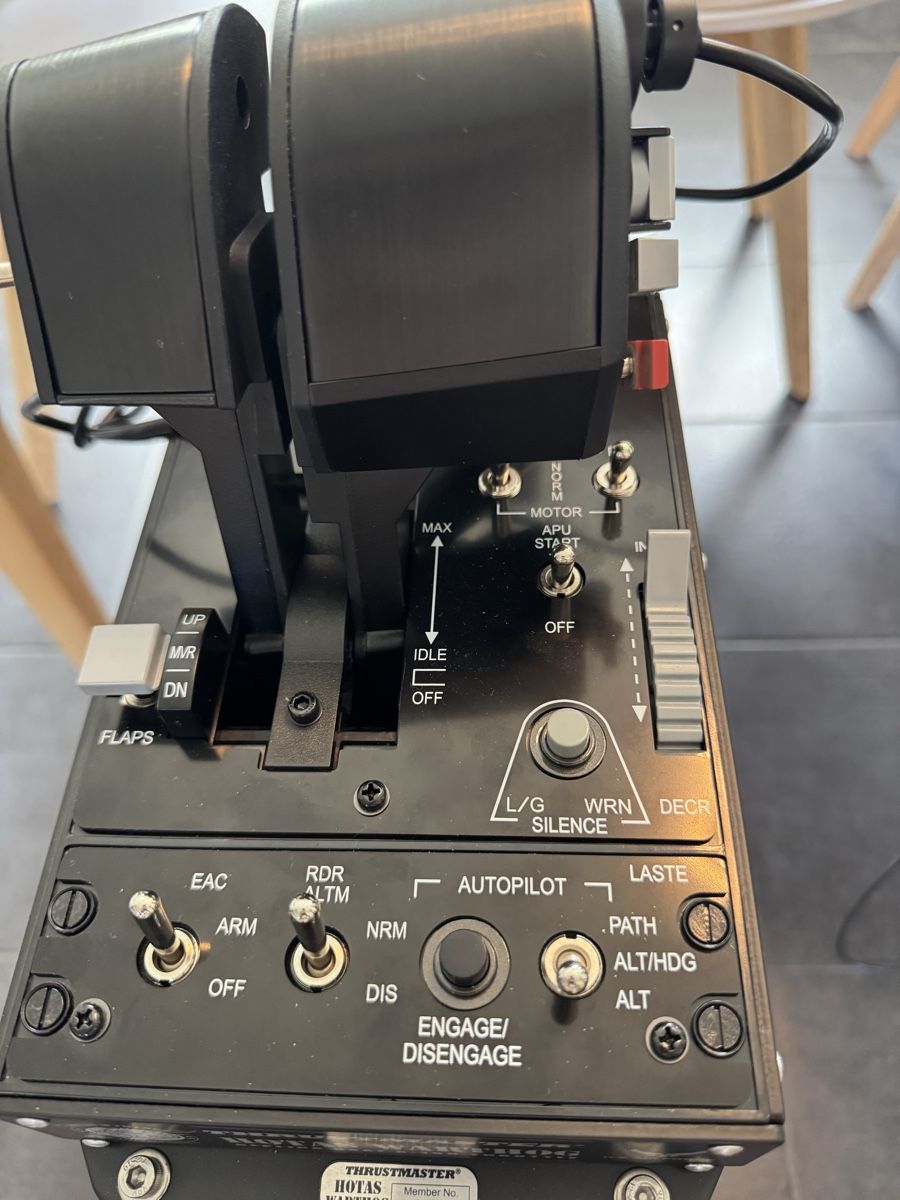 Thrustmaster Controller: Thrustmaster Joystick Hotas Warthog with Desk Mount  – Nuovo (secondo la descrizione) da Epalinges venduto da wil_f 2
