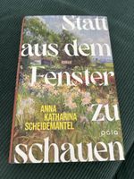 Statt aus dem Fenster zu schauen 