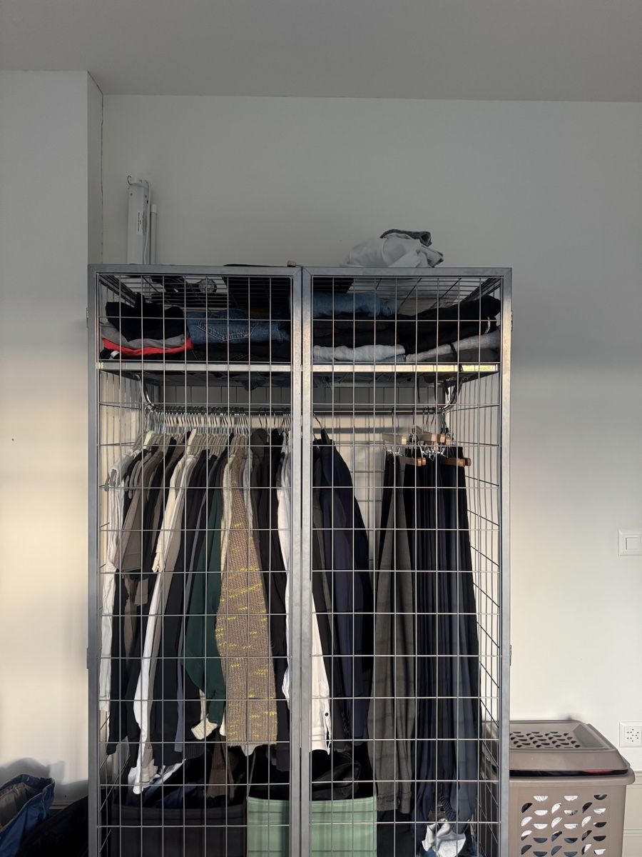 IKEA Gitter Kleiderschrank aus Metall (Gebraucht) in Zürich für CHF 120 – nur Abholung auf Ricardo kaufen