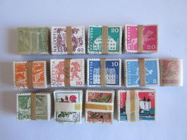 Briefmarken im Karton