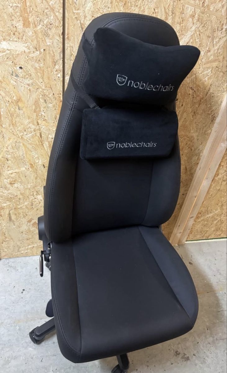 Noblechairs Sedie: Gaming Stuhl von Noblechairs – Usato da Zug venduto da Biki72