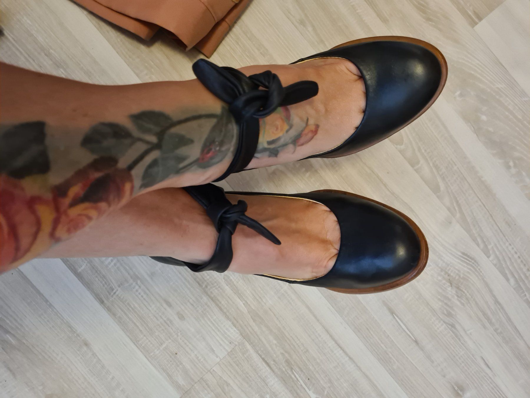 Neosens Scarpe da donna: Neosens Pumps gr. 40 echt Leder – Usato da Oberlunkhofen venduto da Kupferhexe