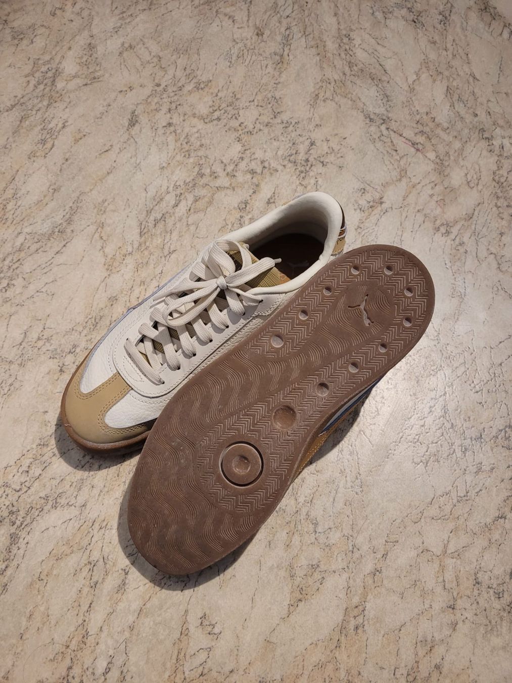Puma Chaussures femmes: Neuwertige Puma Sneaker Grösse 40 – Neuf (Voir description) à Kallnach par _blub_ 2