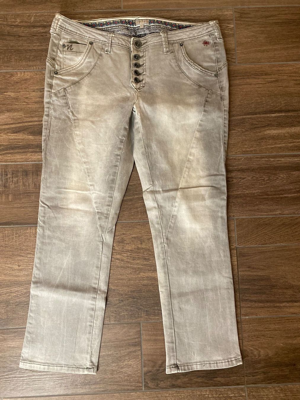 Nile Jeans: Nile Jeans hellgrau Gr. L – Usato da Pratteln venduto da a23_j2gs
