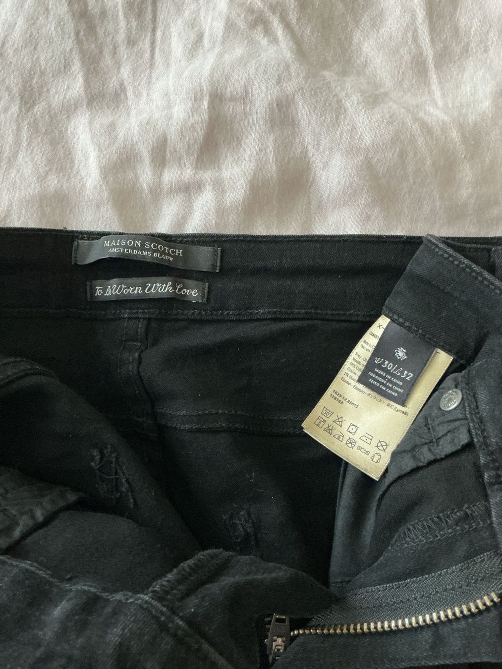 Maison Scotch Jeans: Schwarze Jeans Gr. 30/32 Maison Scotch – Usato da Dietlikon venduto da Smonny 2