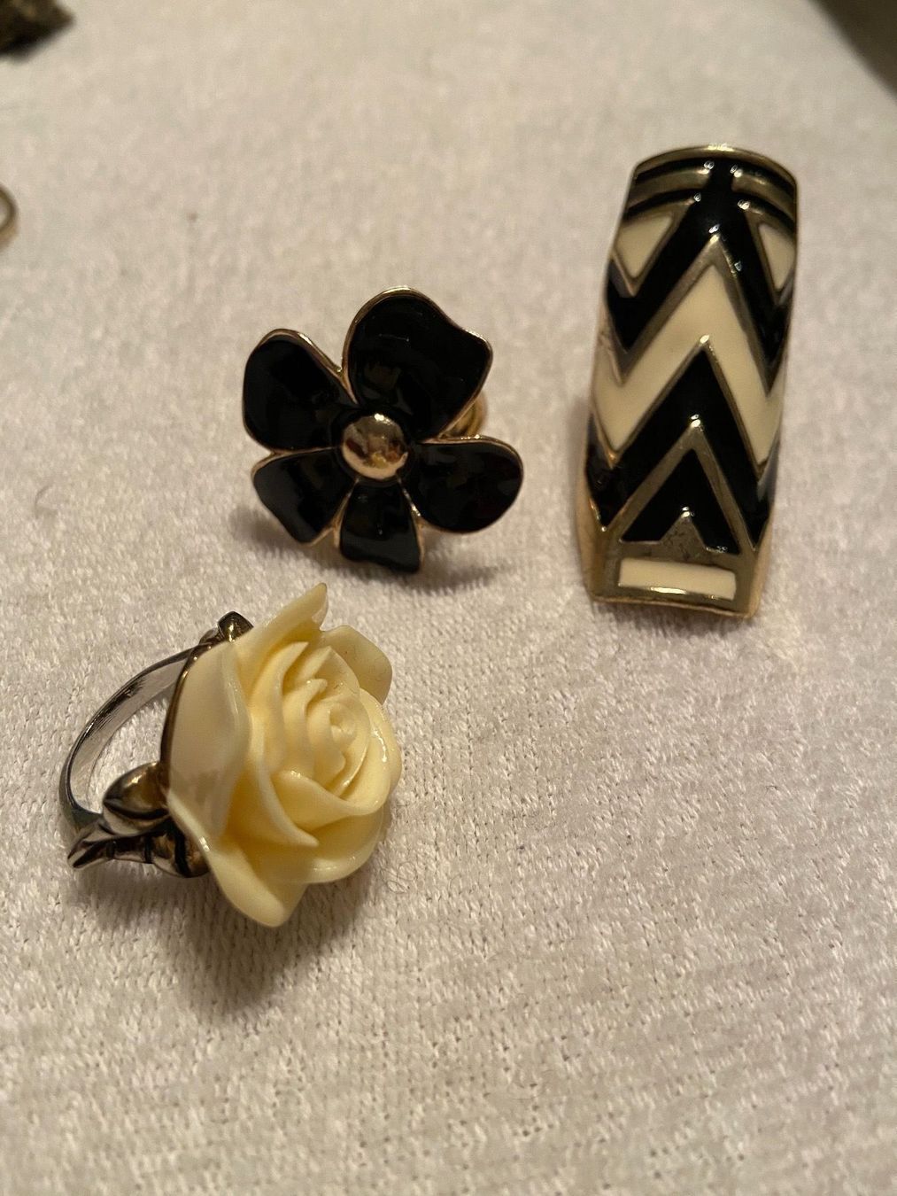Anelli: Modeschmuck: Ringe (3 Stk) – Usato da Luzern venduto da 2ndchances