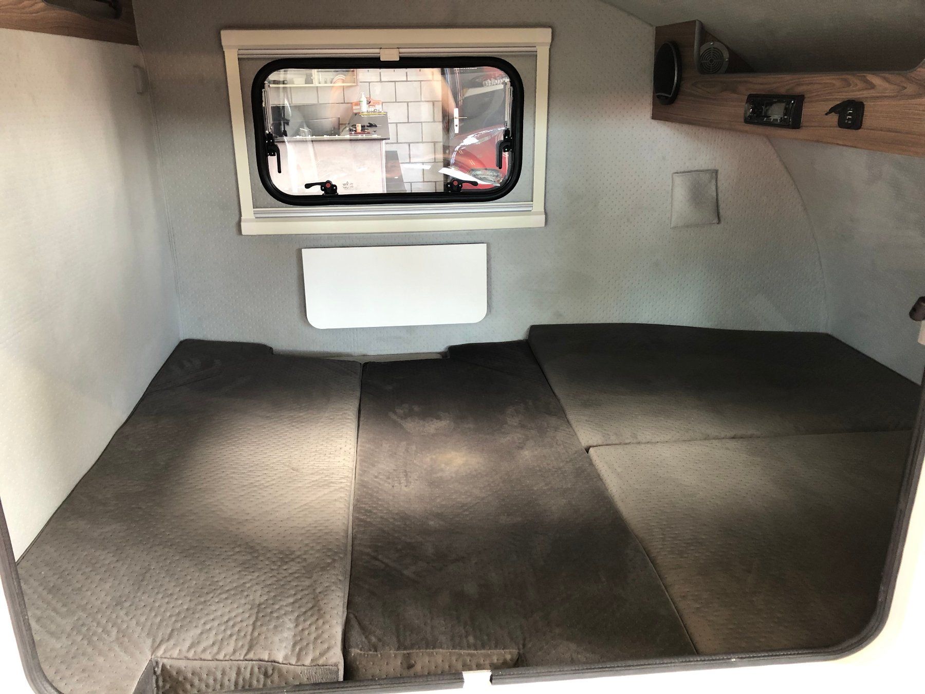Daltec Camping Fahrzeuge: Wohnwagen Tomplan T750 Tommy mini Camper – Neu (gemäss Beschreibung) aus Gampelen von Steuer0 4