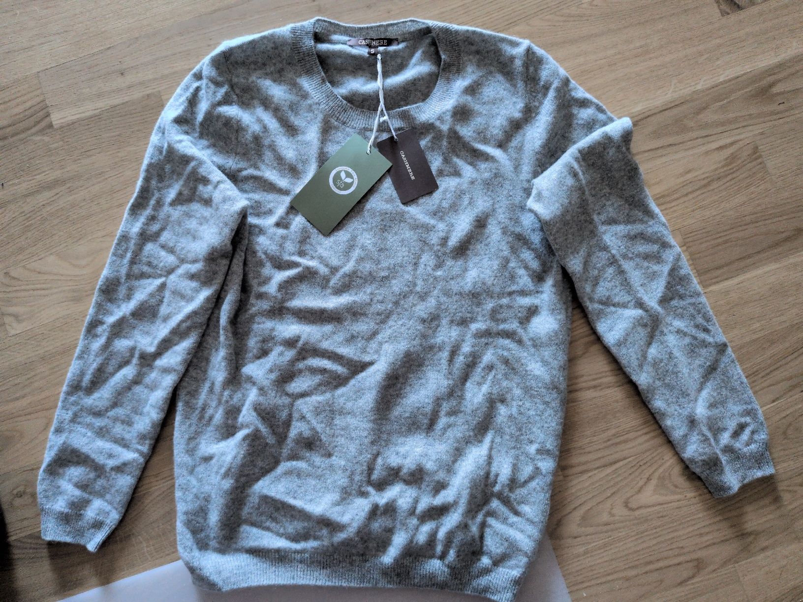 Pulls & Sweat-shirts: Cashmere dünner Pullover Grösse S – Neuf (Voir description) à Worb par joe_j7lc