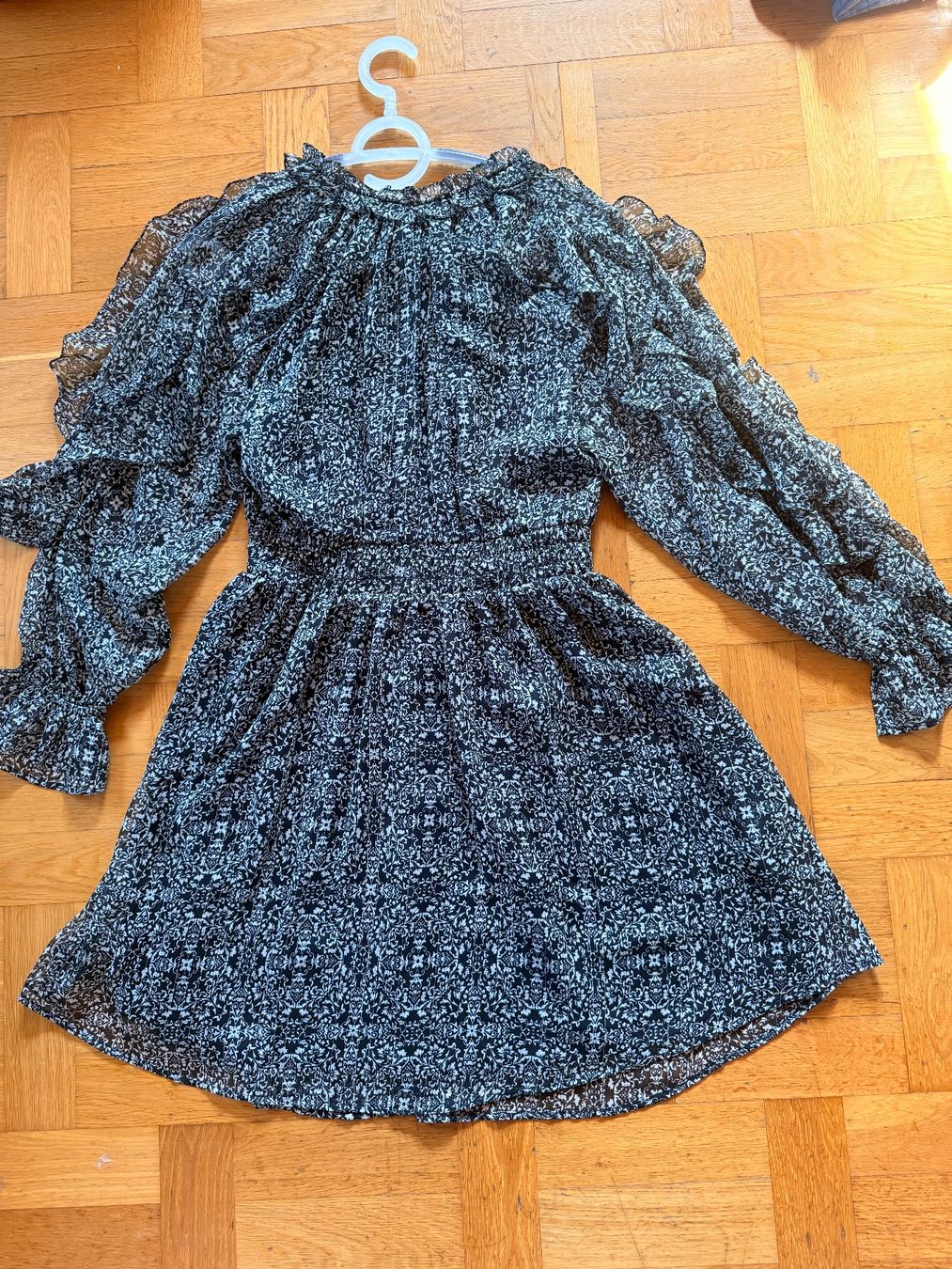 Vestiti: Mango Kleid S – Usato da Amlikon-Bissegg venduto da Flowers_Blossom 1