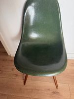 Original Vitra Eames DSW Fiberglass Chairs Designklassiker