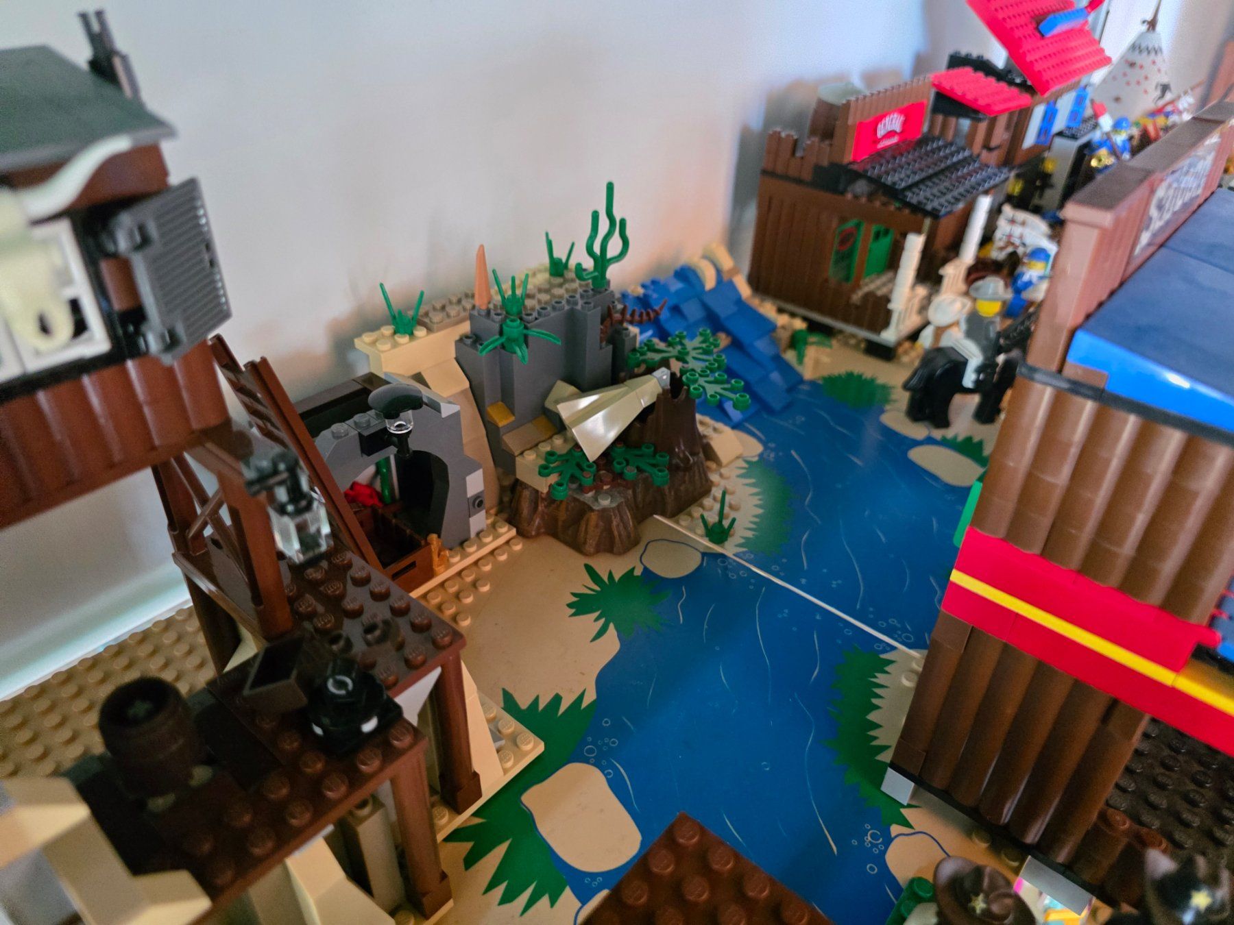 Lego Kit di costruzioni: LEGO Western layout – Usato da Riazzino venduto da cat_w7kf