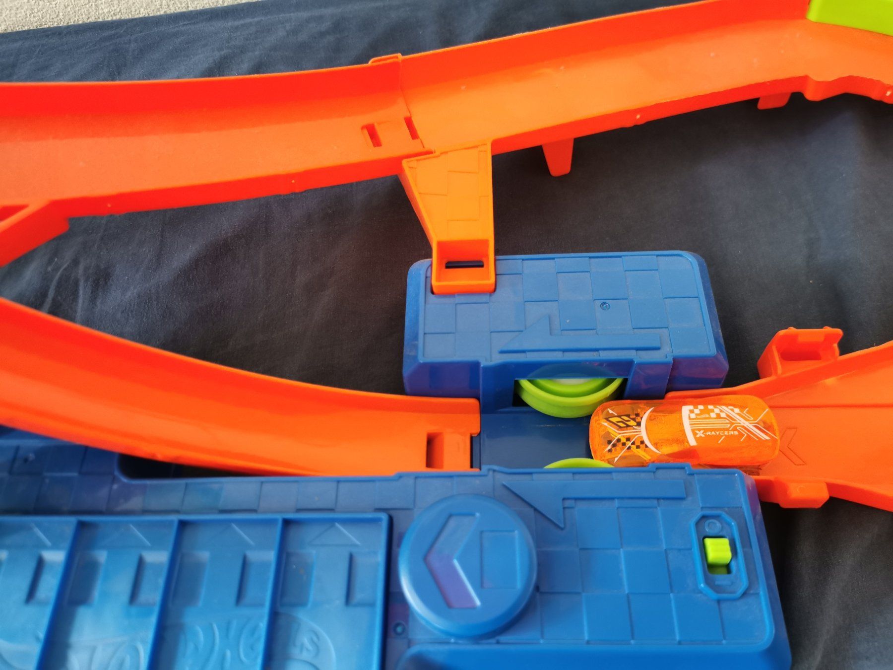Hot Wheels Giocattoli: Hot Wheel Unendliche Crash-Action – Usato da Eglisau venduto da enila12 2
