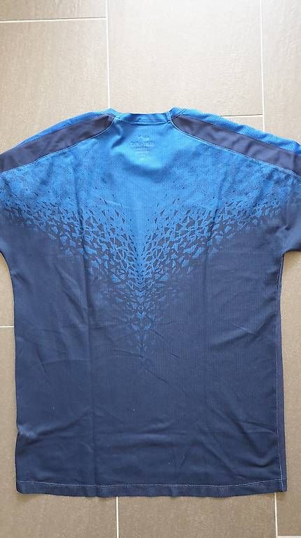 T-Shirts: Nike T-Shirt (L) – Gebraucht aus Basel von redzmaja 1