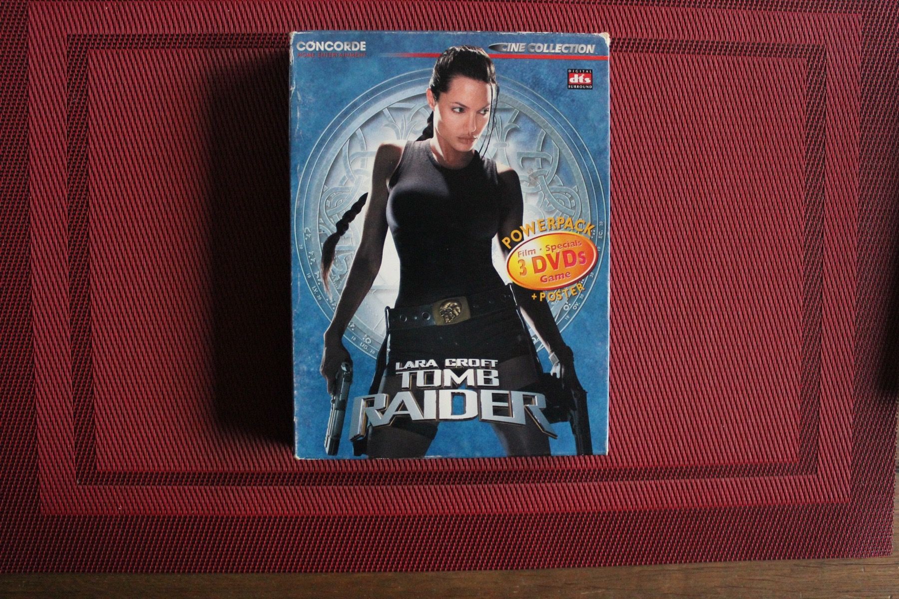 Tutti i DVDs: Lara Croft Tomb Raider Powerpack DVD – Usato da Geroldswil venduto da Schlumpfine1973