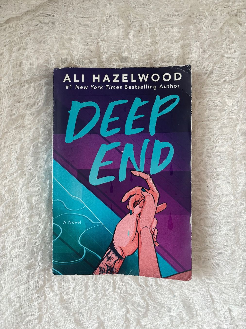 Libri: Ali Hazelwood - Deep End Roman – Usato da Luzern venduto da maravamelia