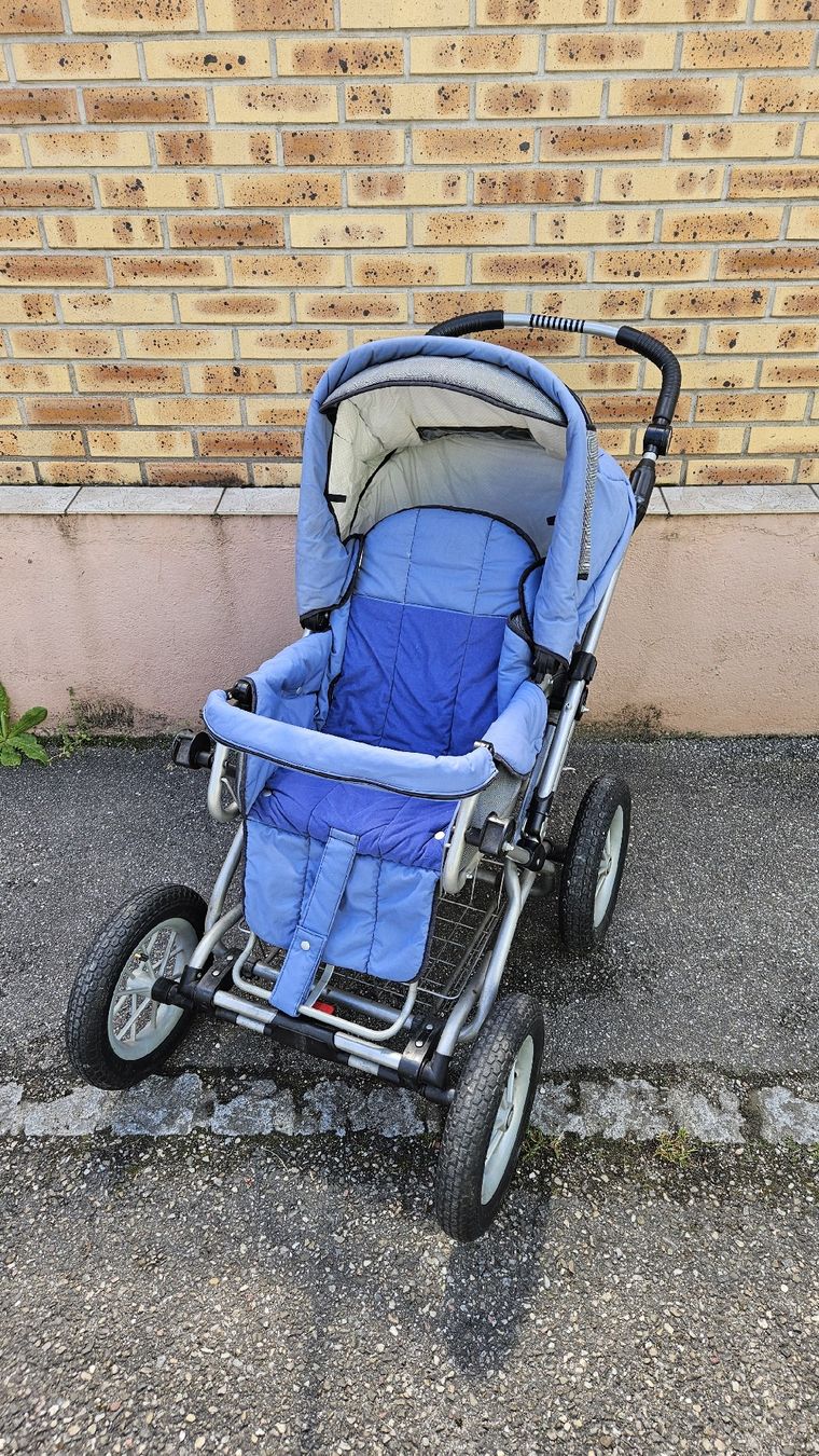 Hartan Carrozzine: Hartan Kinderwagen – Usato da Ettingen venduto da samiba