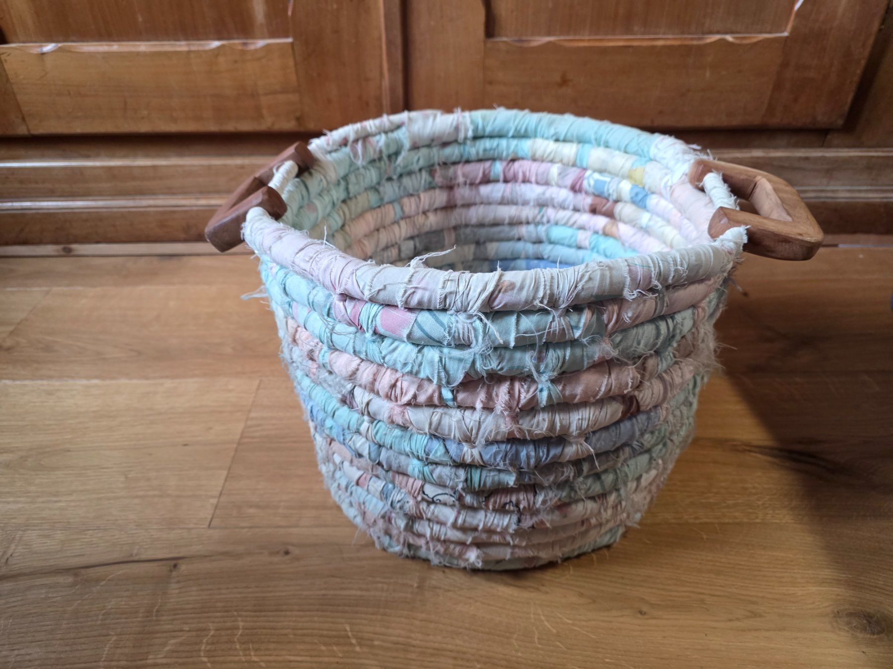 Altro per la casa: Korb Bast Textil Holz 36 cm x 33 cm – Usato da Walterswil BE venduto da Lonitti 1