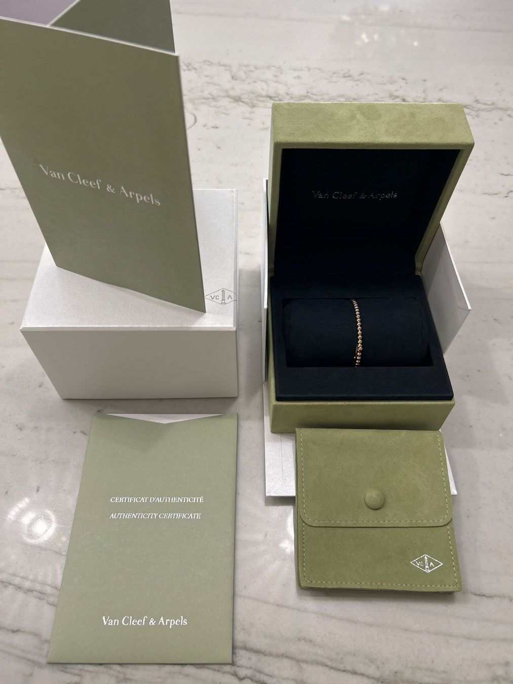 Bracciali & Braccialetti: Van Cleef & Arpels Perlé bracelet in rose gold – Nuovo (secondo la descrizione) da Rolle venduto da pioupiou76