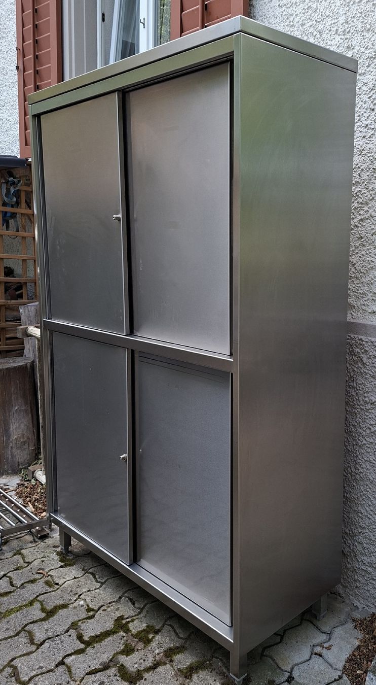 Armadi: CNS-Schrank – Usato da Oftringen venduto da Cremaster69