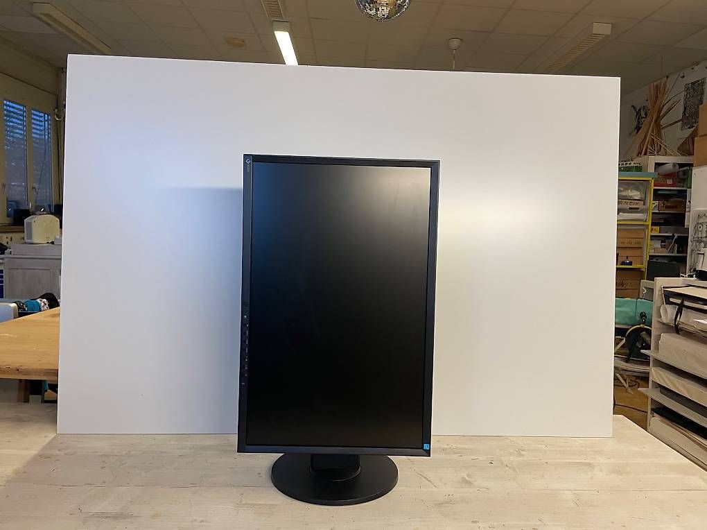 Eizo Monitor: EIZO FlexScan EV2216W Einzeln 35.- 4 Stück 110.- – Usato da Allschwil venduto da joe_gql9 3