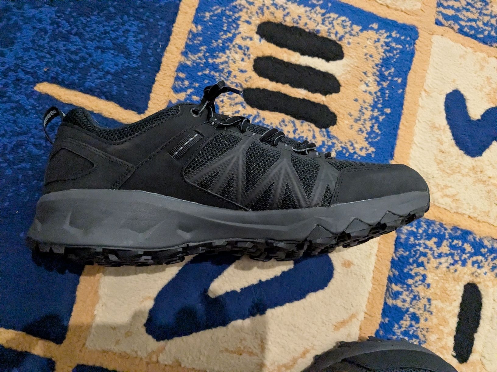 Columbia Scarpe da uomo: Columbia Wanderschuhe, schwarz, Gr. 45 – Nuovo (secondo la descrizione) da Henggart venduto da NoblerHobler 5
