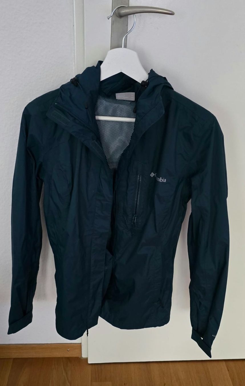 Giacche: Columbia Hooded Jacket – Usato da Au ZH venduto da cody1990