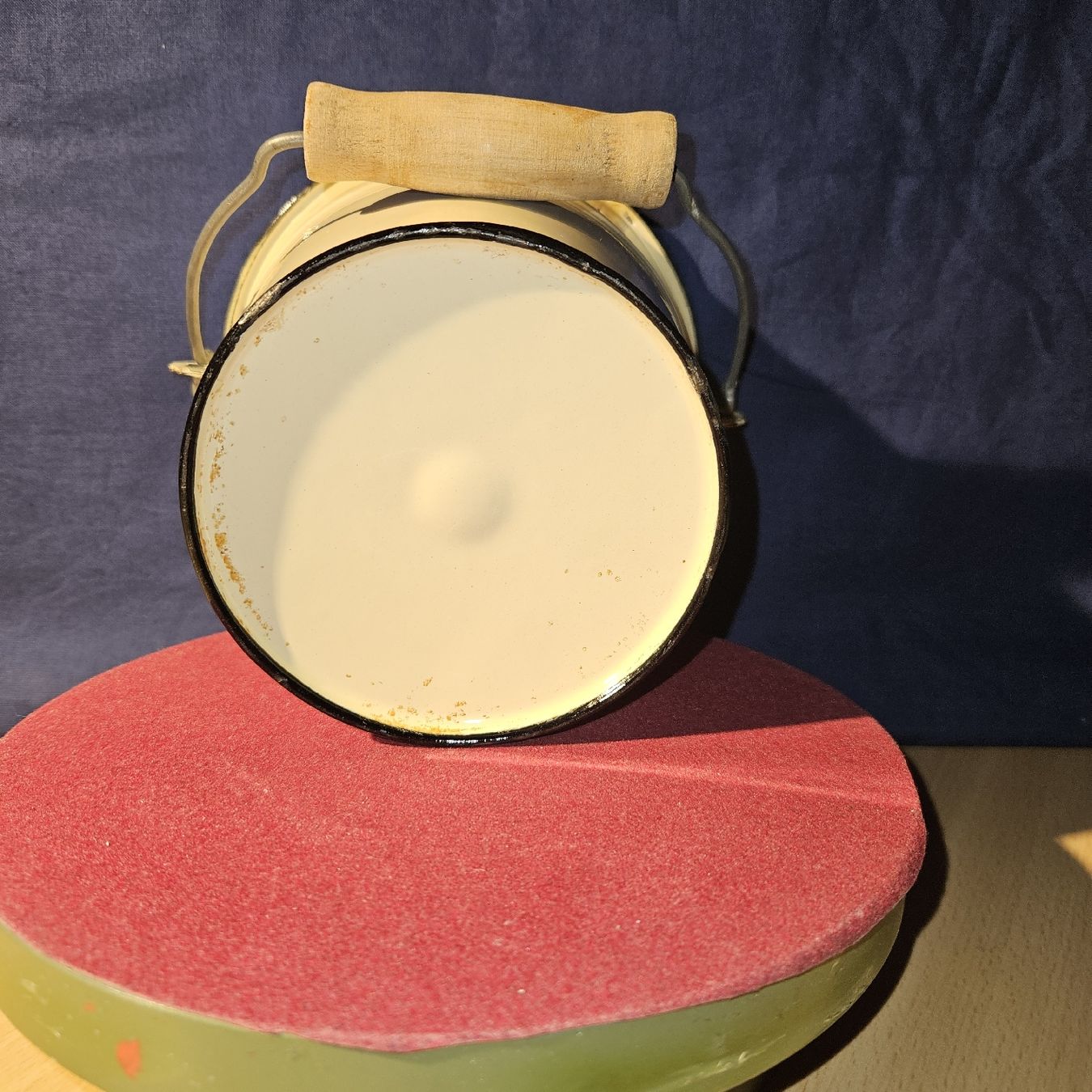 Sonstiges für Haushalt & Wohnen: Retro Emaille Eimerli mit Holzgriff, Vintage Look! – Gebraucht aus Kriens von gra_fhn7 3