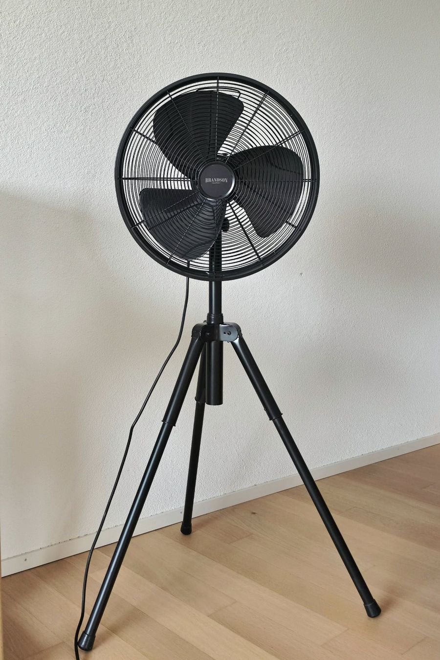 Ventilatoren: Standventilator, sehr stark! Schwarz, loft – Gebraucht aus Kloten von kst_j6vw