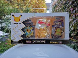 Pikachu VMAX Premium Figure Collection
