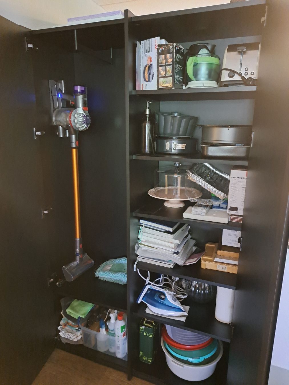Armoires: neuwertiger Tylko Schrank schwarz – D'occasion à Berneck par Chicandmore 2