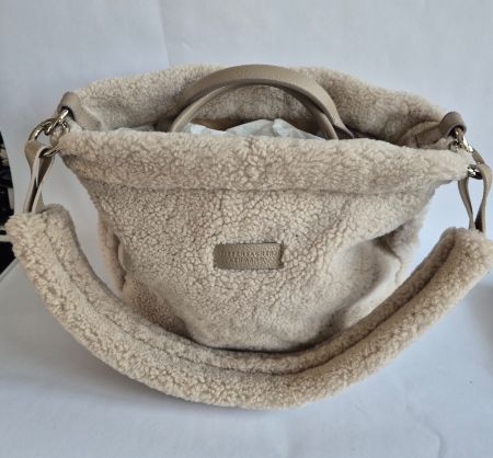 Lammfelltasche