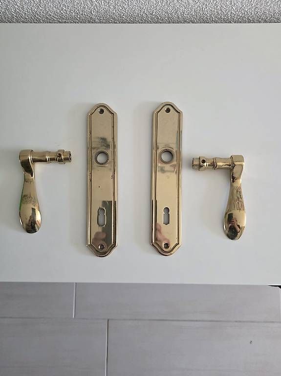 Ferramenta: 8x Türdrücker & Schild / Türgarnitur – Usato da Neuenhof venduto da Lilaloki 1