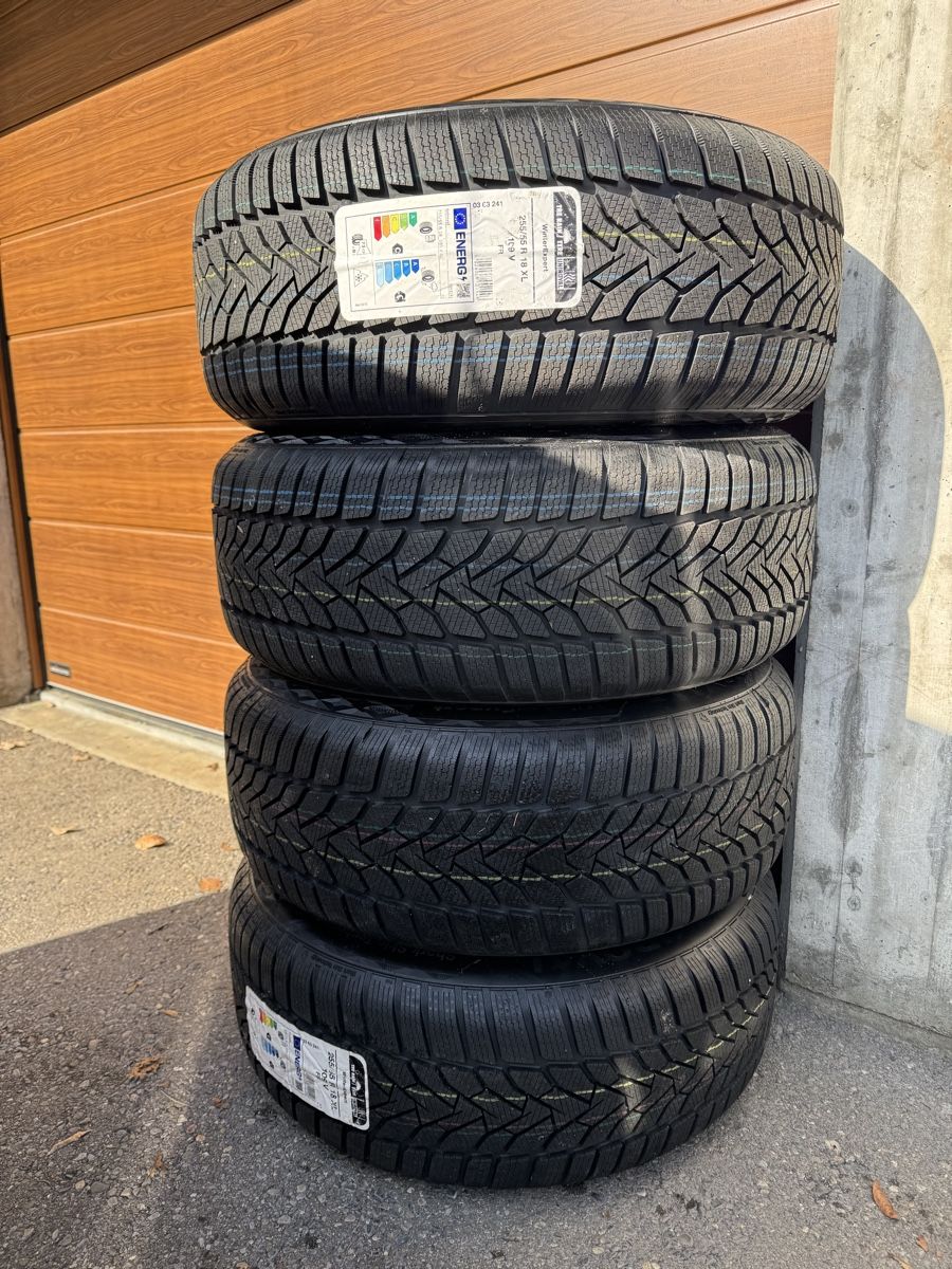 Pneumatici & Ruote complete: NEU 255/55R18 Winterreifen  – Nuovo (secondo la descrizione) da Aristau venduto da 020214