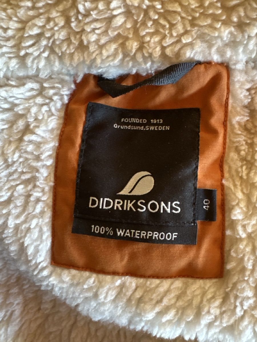 Didriksons Cappotti: Warmer Damen Parka von Didriksons – Usato da Russikon venduto da Mimamimue 5