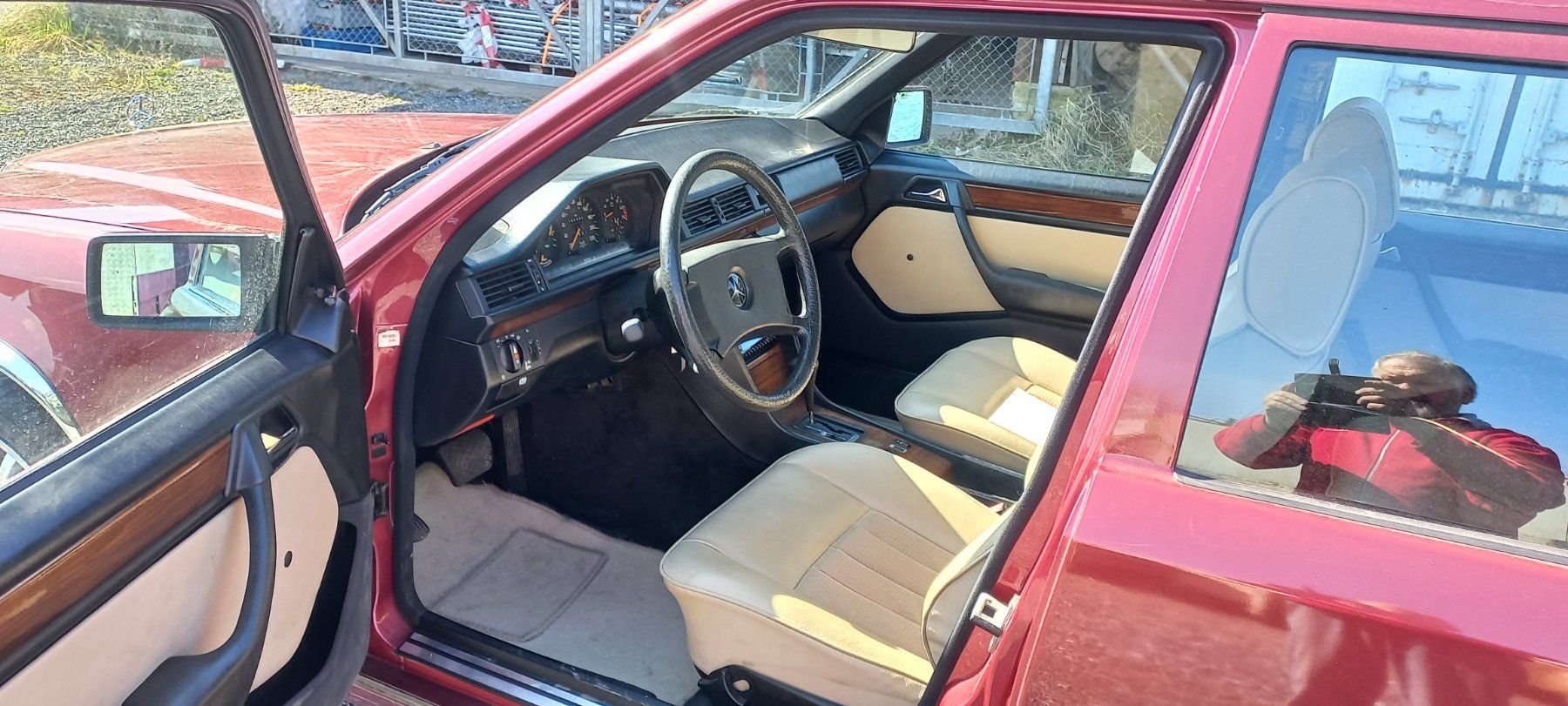 Mercedes-Benz Autos: Mercedes-Benz 200 E Youngtimer Top-Zustand – Gebraucht aus Walzenhausen von hei_kv2g 5
