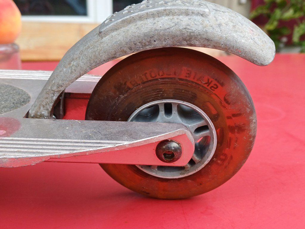 Micro Kickboard: Micro Scooter rot – D'occasion à Bern par Altamora623 4