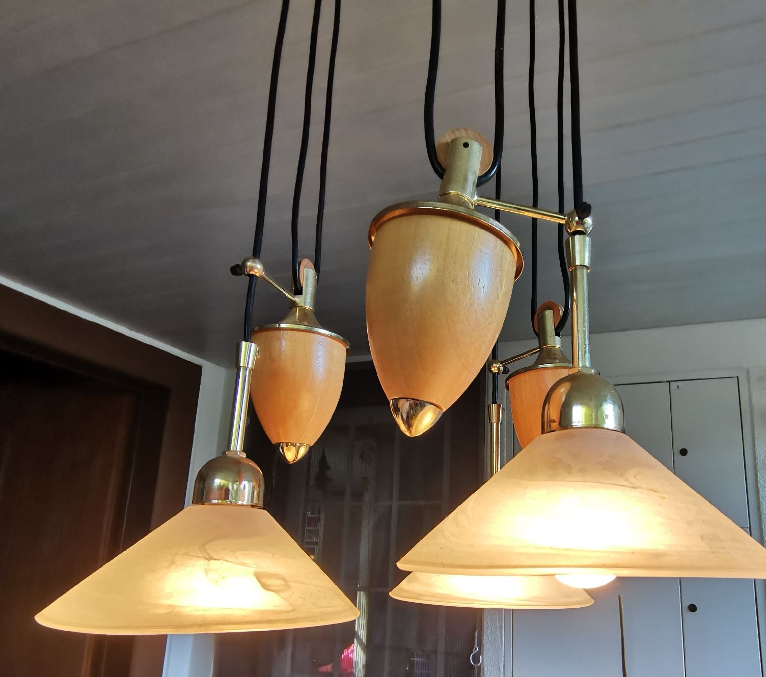 Lampadari & plafoniere: Holz-Messing Hängelampe, höhenverstellbar – Usato da Bottighofen venduto da andax 1