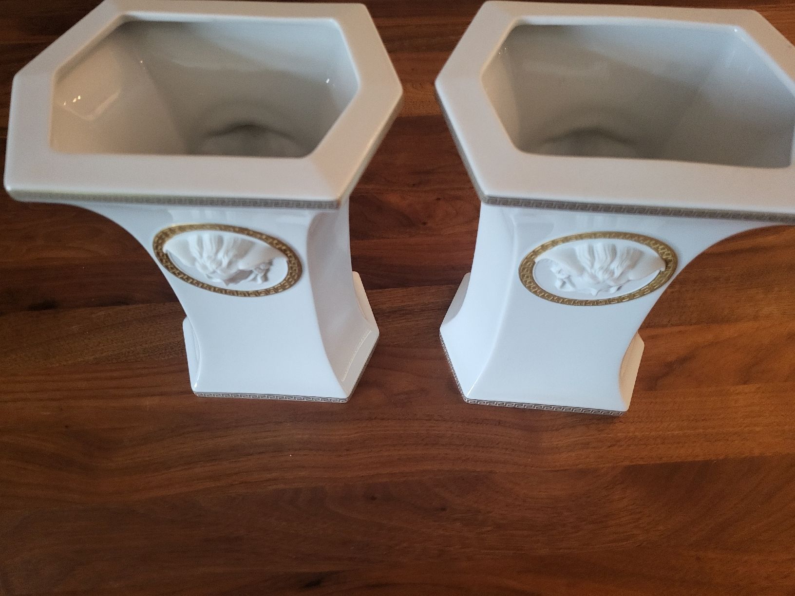 Versace Vase & Récipients: 2 Versace Vasen 23 cm – Neuf (Voir description) à Fruthwilen par Mostro-Medusa 2