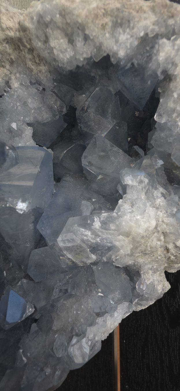 Mineralien & Heilsteine: Hellblauer Cölestin – Gebraucht aus Däniken SO von Cavansit 4