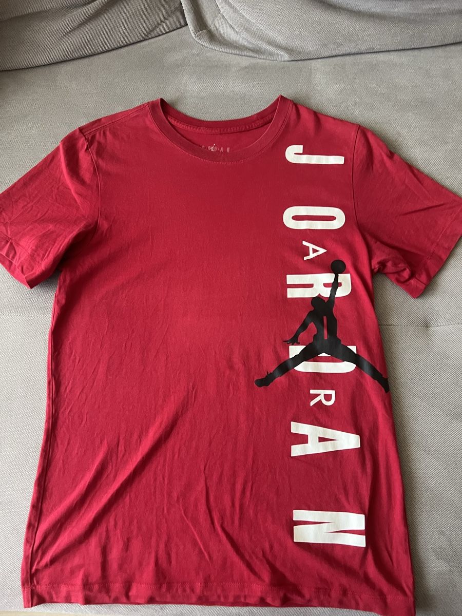 Jordan Camicie, T-shirt & Polo: Jordan Tshirt gr. S, 100% Baumwolle  – Usato da Triesen venduto da bubita