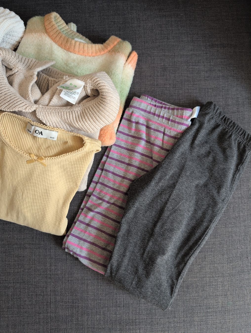 H&M Kleiderpakete & -sets: Kinderkleiderpaket Mädchen Grösse 98/104/110/116 – Gebraucht aus Neuhausen von Bluesewingneedle 3
